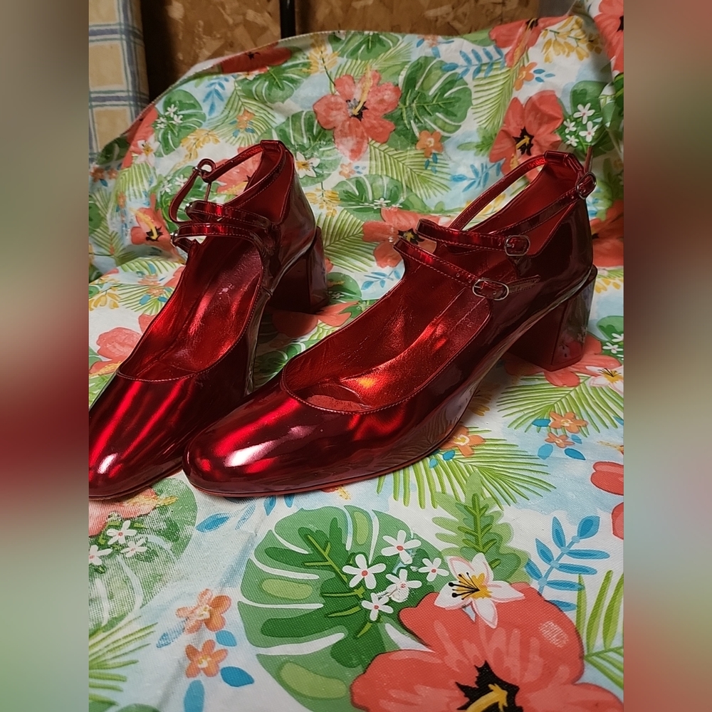VGUC Red Louboutin Heels Size 42